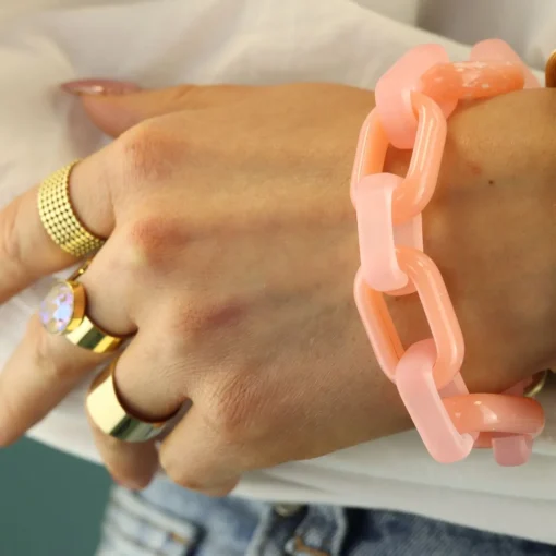 Oval link bracelet