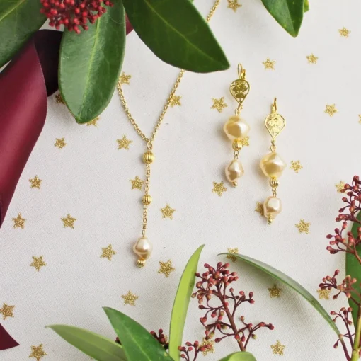 pearly dangly necklace - Camps & Camps